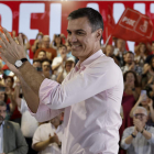 Sánchez en el acto de arranque de la campaña del PSOE, ayer en la Casa de Campo de Madrid. SERGIO PEREZ