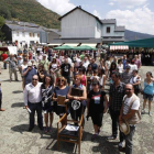 Los familiares, mineros, compañeros y amigos que participaro en el homenaje