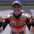 Marc Márquez (Honda) muestra su felicidad tras ganar en Malasia.