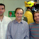 Jorge López con los directores de la investigación, Jose Gerardo Villa y José A. Rodríguez.