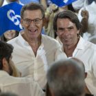 Núñez Feijóo y José María Aznar ayer, en un mitin del PP en Murcia. MARCIAL GUILLÉN