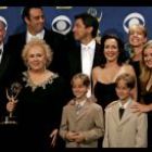 La serie <I>Todo el mundo quiere a Raymond</IL> triunfó en la 57ª edición de los premios Emmy al obtener tres galardones, entre ellos el de mejor comedia...