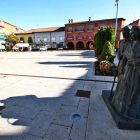 La plaza Mayor de Valencia de Don Juan. RAMIRO