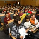 Los niños siguieron con atención la lectura de los 30 artículos de la declaración de derechos