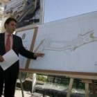 El alcalde presentó el proyecto del nuevo puente y la rehabilitación del actual junto al río Boeza