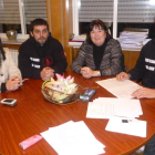 Presentación del acto soliciario, con la alcaldesa en el medio.