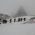 Los equipos de rescate se han puesto en marcha otra vez esta mañana para encontrar al montañero portugués perdido en Picos
