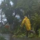 EL huracán «Dean» a su paso ayer por la ciudad de Chetumal, en el estado mexicano de Quintana Roo