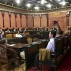 El ayuntamiento de Vitoria durante un Pleno. Ayer suspendió a los tres concejales del grupo Batasuna