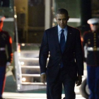 Barack Obama se dirige al Air Force One, el viernes por la noche, en Nueva York.