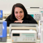 Alba Mozo Melón en uno de los laboratorios de la Escuela de Industriales.
