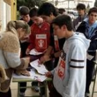 Los estudiantes de Sahagún colaboraron con la iniciativa de la solidaridad
