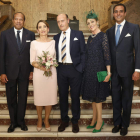 La pareja recién casada con la familia real libia. FERNANDO OTERO
