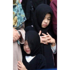 Los fieles rezan durante el Eid al Fitr en el club Al Itihad de Jeddah.