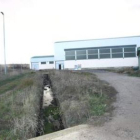 Zona deportiva  y pabellón de Quintana de Rueda.