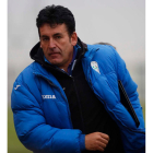 Luis Carnicero, entrenador del equipo bañezano. JESÚS