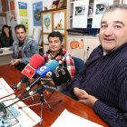 El presidente de Ambi y miembros de la asociación.