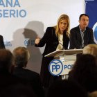 Luis Aznar, Cristina Cifuentes y Manuel Cobo, ayer durante el encuentro en León.
