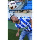 Sergio pisó ayer por primera vez el césped de El Toralín.