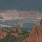 La macrocantera, con los picachos de Las Médulas en primer término