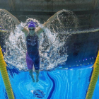 La nadadora española Mireia Belmonte García compite durante la semifinal de 200M mariposa de los Campeonatos del Mundo de Natación que se ha celebrado hoy en la piscina del Palau Sant Jordi de Barcelona.