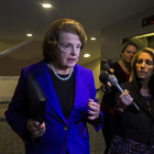 La presidenta del Comité de Inteligencia del Senado, Dianne Feinstein, presenta el informe.
