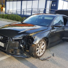 Imagen del vehículo oficial de Carles Puigdemont tras el accidente.