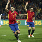 Vitolo celebra su gol ante Macedonia, el segundo de la selección ayer en Granada. PEPE TORRES