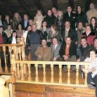 Socios asistentes a la cena anual de El Menestral en la bodega Itariegos de Villagallegos