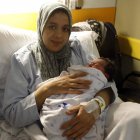 Ghzala Nanounni, una marroquí de 24 años, es la madre de la primera leonesa de 2020, Amina  que pesó 4,080 gramos al nacer.