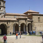 La cubierta del santuario recupera una nueva imagen y limpiezas tras la obras. CAMPOS