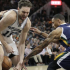 Pau Gasol sufrió la primera derrota de la temporada con sus Spurs.