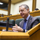 Iñigo Urkullu, ayer, el pleno del Parlamento Vasco. DAVID AGUILAR