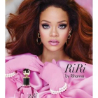 Rihanna posa para RiRi, su octava fragancia.