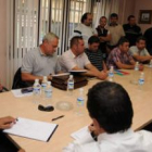 Victorino Alonso explicó ayer por la tarde la situación de la empresa a los responsables de los comi