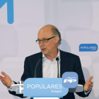 Cristóbal Montoro durante su intervención en la Convención Regional del PP de Aragón.