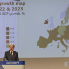 El comisario europeo a cargo de la economía, Paolo Gentiloni, ayer, en Bruselas. OLIVIER HOSLET