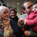 Una familia siria llega a Chicago procedente de Turquía.