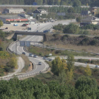 De momento para ir a Valdeorras, está la N-120 y la N-536. L. DE LA MATA