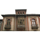 Fachada del histórico palacete neomudéjar de Alcázar de Toledo, que por fin salvará su estado de ruina. DL