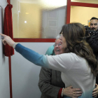Clemente y la presidenta de la asociación Amanecer. A. BENAVENTE