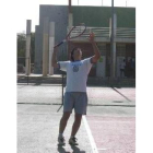 Un jugador se dispone a rematar uno de los golpes de su contrario