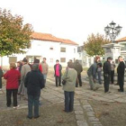 Los miembros de Lacerta se concentraron en la plaza