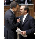 Zapatero felicita a Alonso tras su discurso en el debate de investidura