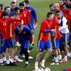 La sesión de entrenamiento arrancó ayer con una ovación de los compañeros a De Gea y Aduriz. S. B.