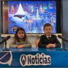 Los presentadores finalizaron el telediario anunciando sus vacaciones a Canarias. DL