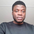Alassa Mfouapon, refugiado camerunés, ha denunciado al diario alemán Bild.