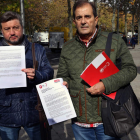 Los dos representantes sindicales, ayer en Madrid. RAQUEL P. VIECO