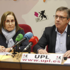 Los ediles Rosa María Fernández Velilla y Julio González Rivo. RAMIRO