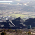 Uno de los apiles destinados al AETC en la zona de Fabero, en El Bierzo.